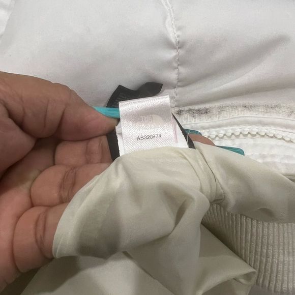 The north face down jacket - Picture 9 of 15